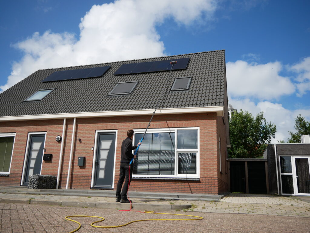 Zonnepanelen reinigen
